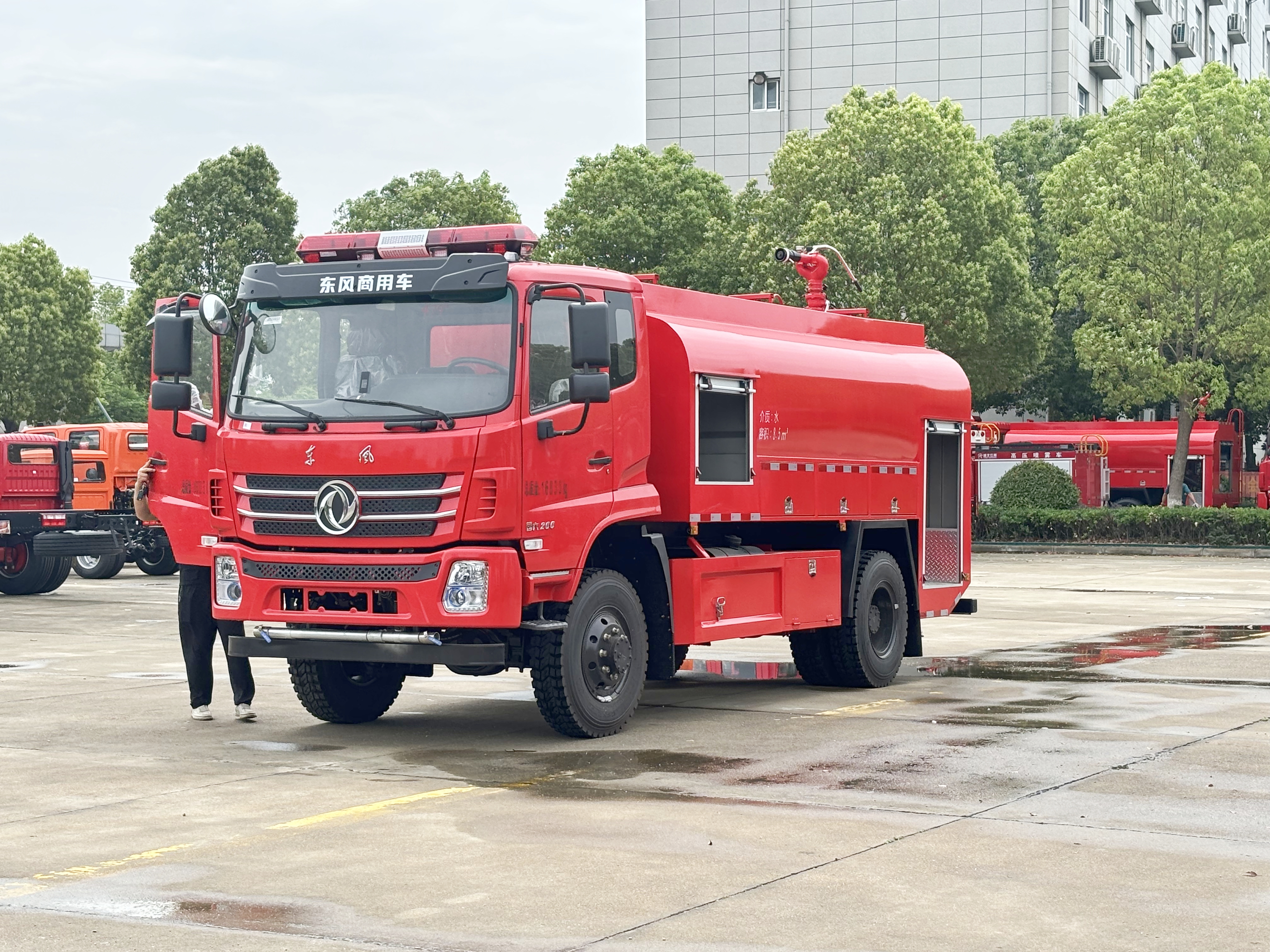 �|�L(f��ng)8-9�����(q��)ɭ�ֹ�ˮ����܇(ch��)