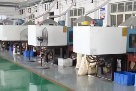 自動上料機(jī)的優(yōu)勢及工作特點(diǎn) 自動上料機(jī)的優(yōu)勢及工作特點(diǎn)